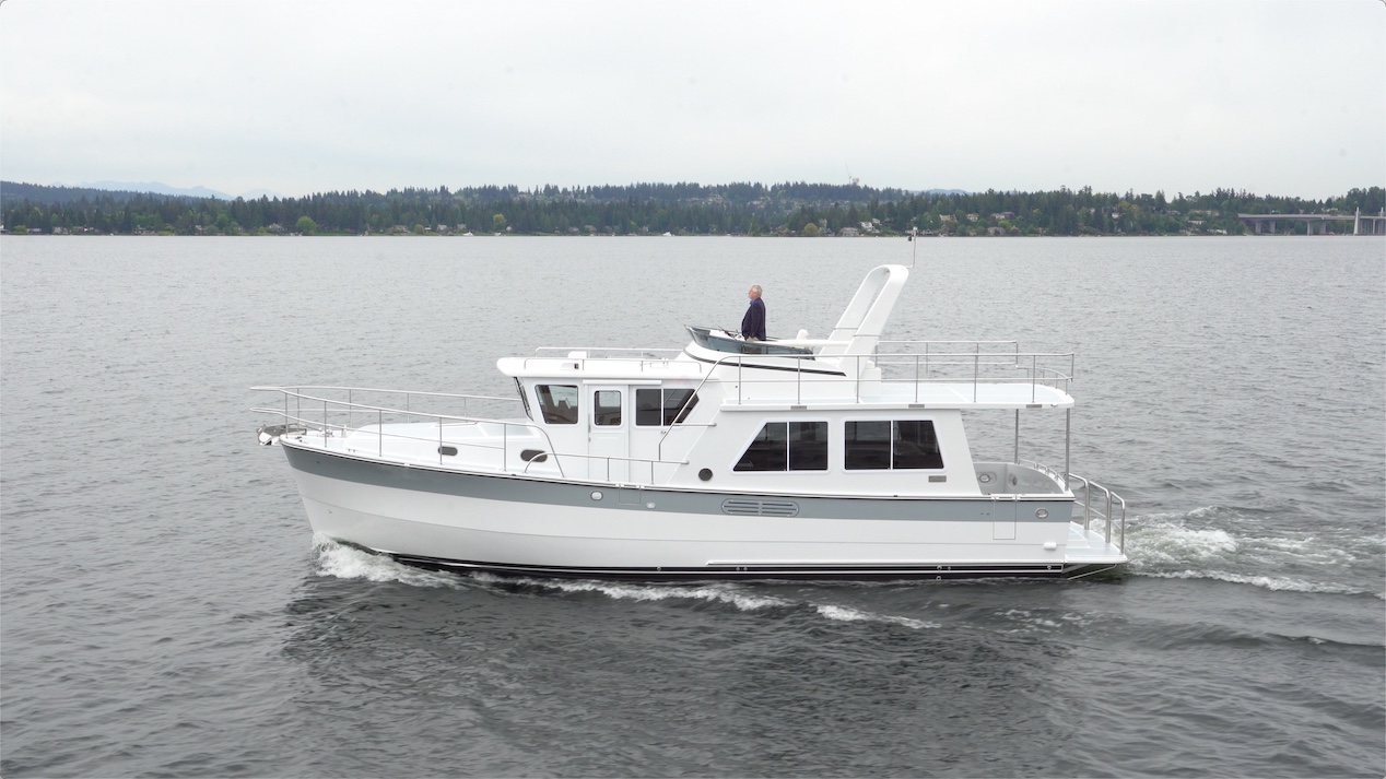 Helmsman 43E