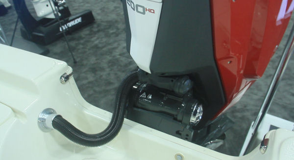 evinrude_etecg2300_transonmount_2015.jpg