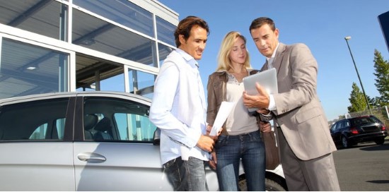 10 Boat Buying Mistakes car shopping