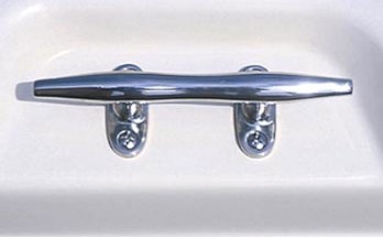 12 Important Features in a Center Console cleat