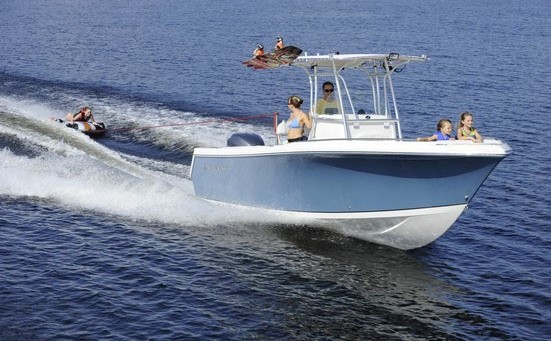 12 Important Features in a Center Console watersports