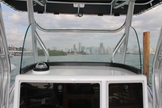 Bluewater 2550 curved windshield