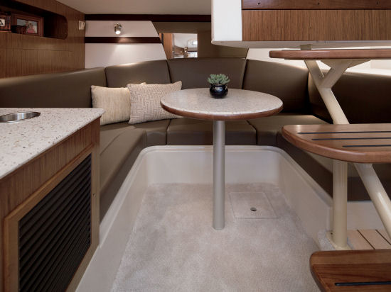 Cruisers Yachts 350 Express