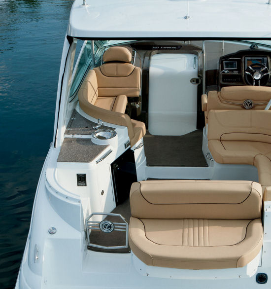 Cruisers Yachts 350 Express