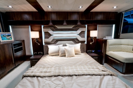 Galeon 510 Skydeck master