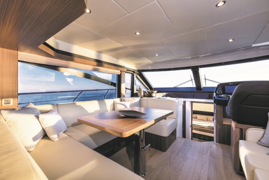 Absolute 58 Fly adjustable pedestal