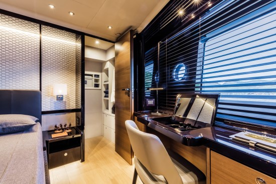 Absolute Navetta 73 stateroom entry
