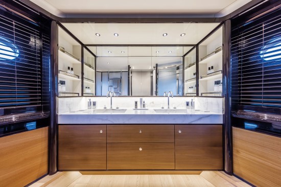 Absolute Navetta 73 two sinks