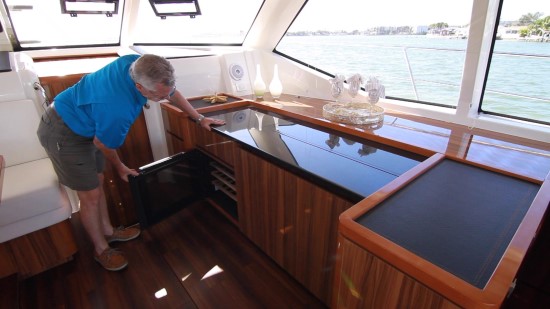 Aquila 44 lower helm option