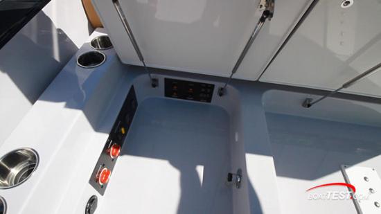 Aviara AV32 battery switches