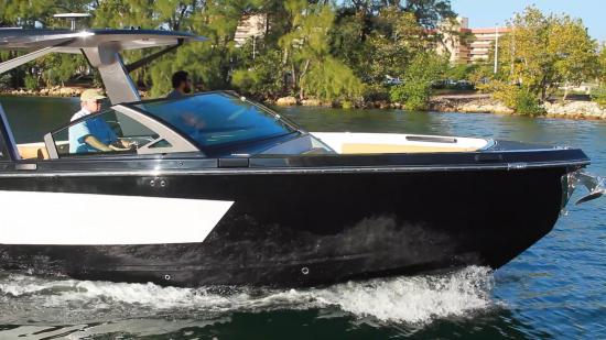 Aviara AV32 bow design