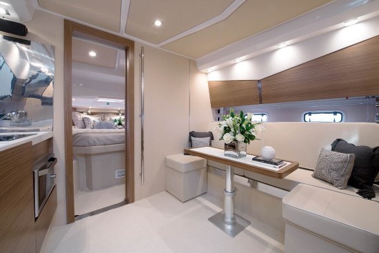 Azimut Verve 40 dinette