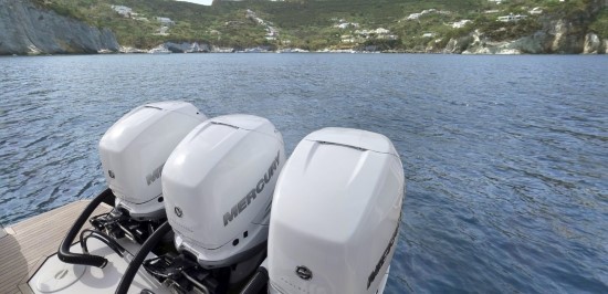 Azimut Verve 40 outboards