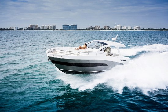 Azimut Verve 40 running