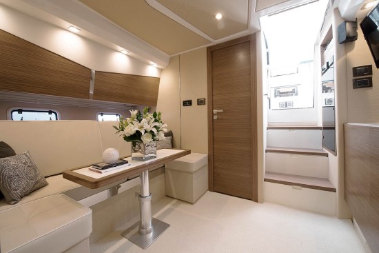 Azimut Verve 40 salon
