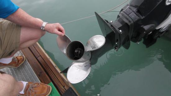 Bennington Q27 propeller