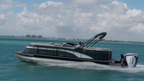 Bennington Q27 running