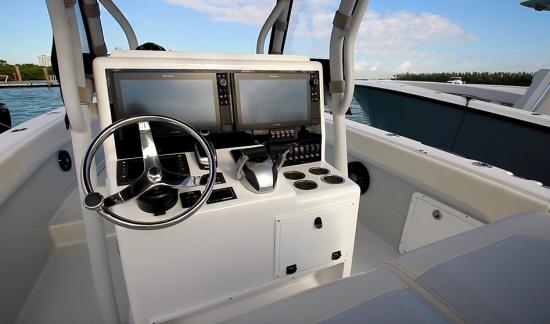 Bluewater 2850 helm wheel