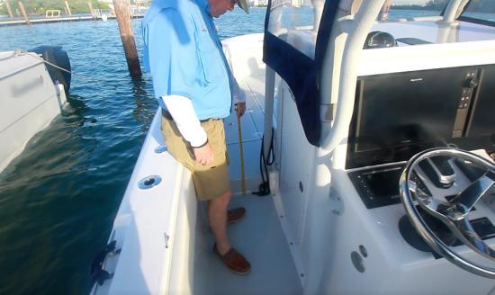 Bluewater 2850 side deck