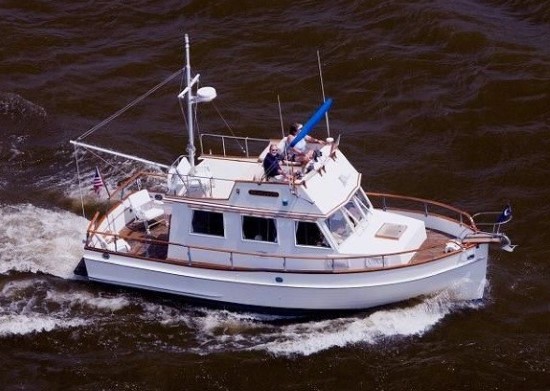 Boat Buying Tips: Go Light, or Go Heavy