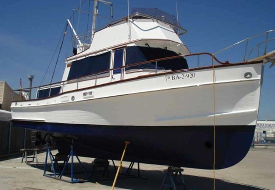 Boat Buying Tips: Go Light, or Go Heavy