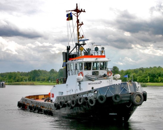 Boat Buying Tips: Go Light, or Go Heavy