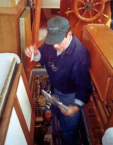 6 Tips for Smart Boat Buying surveyors