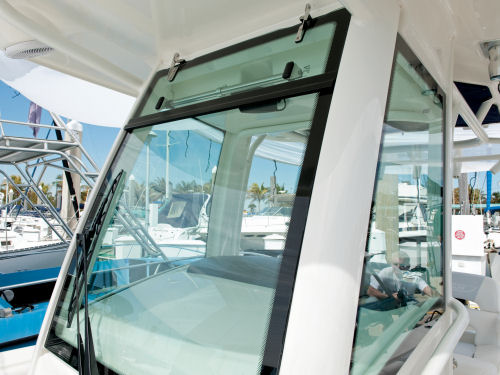 Boston Whaler 250 Outrage