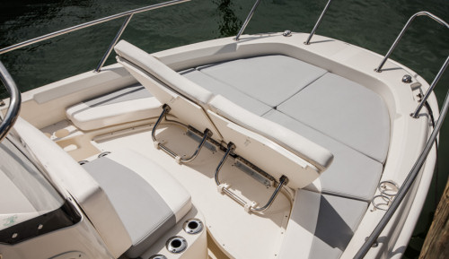 Boston Whaler 210 Dauntless