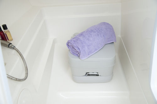 Boston Whaler 230 Vantage