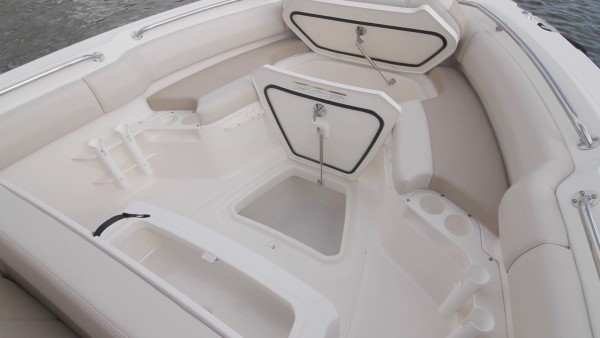 Boston Whaler 230 Outrage bow storage
