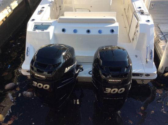 Boston Whaler 280 Outrage joystick
