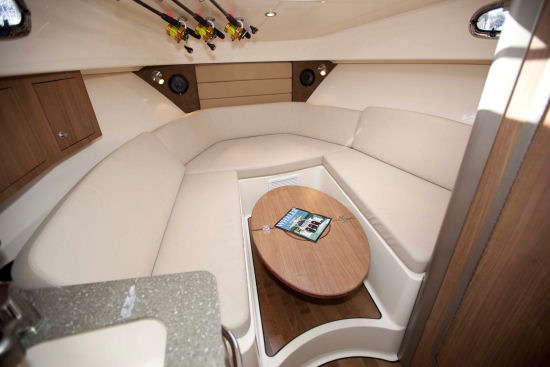 Boston Whaler 315 Conquest Pilothouse dinette table