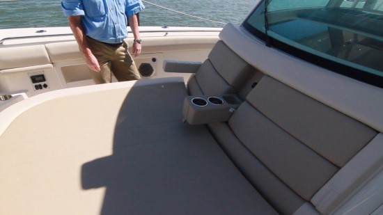 Boston Whaler 380 Outrage bow lounge