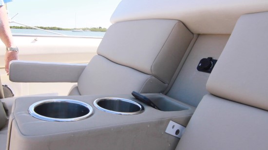 Boston Whaler 380 Outrage center armrest