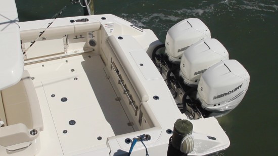 Boston Whaler 380 Outrage spacious cockpit