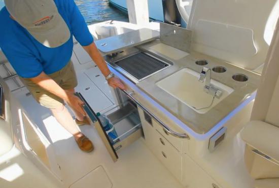 Boston Whaler 380 Realm refrigerator