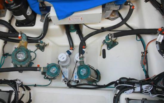 Boston Whaler 380 Realm sea keepers