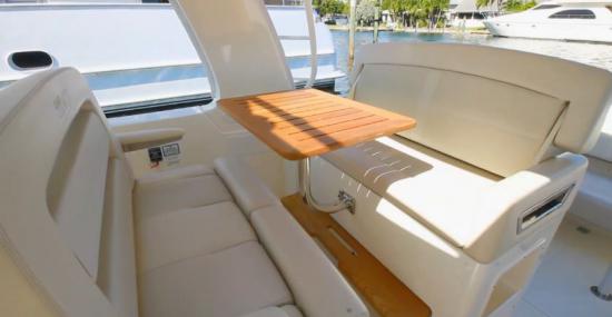 Boston Whaler 380 Realm table