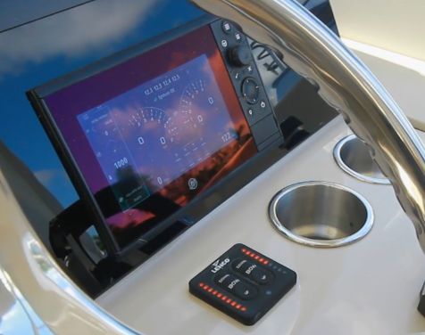 Boston Whaler 380 Realm vessel view