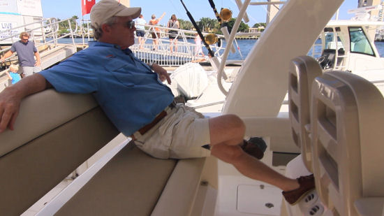 Boston Whaler 420 Outrage air conditioning vents