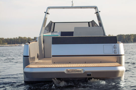 Bravo Yachts B36 stern gate