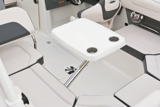 Chaparral 230 SunCoast