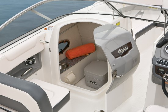 Chaparral 230 SunCoast