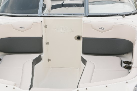 Chaparral 230 SunCoast