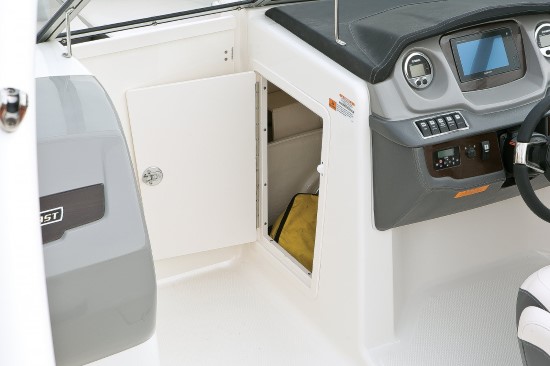 Chaparral 230 SunCoast