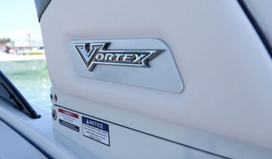 Chaparral 243 Vortex VRX sport arch