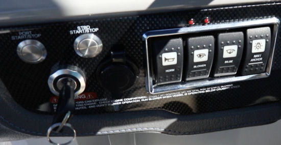Chaparral 243 Vortex VRX start stop button
