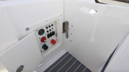 Chaparral 267 SSX Walkthrough Door