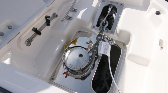 Chaparral 267 SSX Optional Windlass